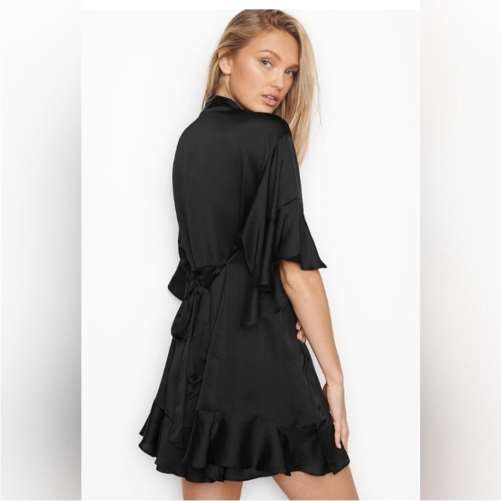 Victorias Secret Elegant Black Satin robe XS